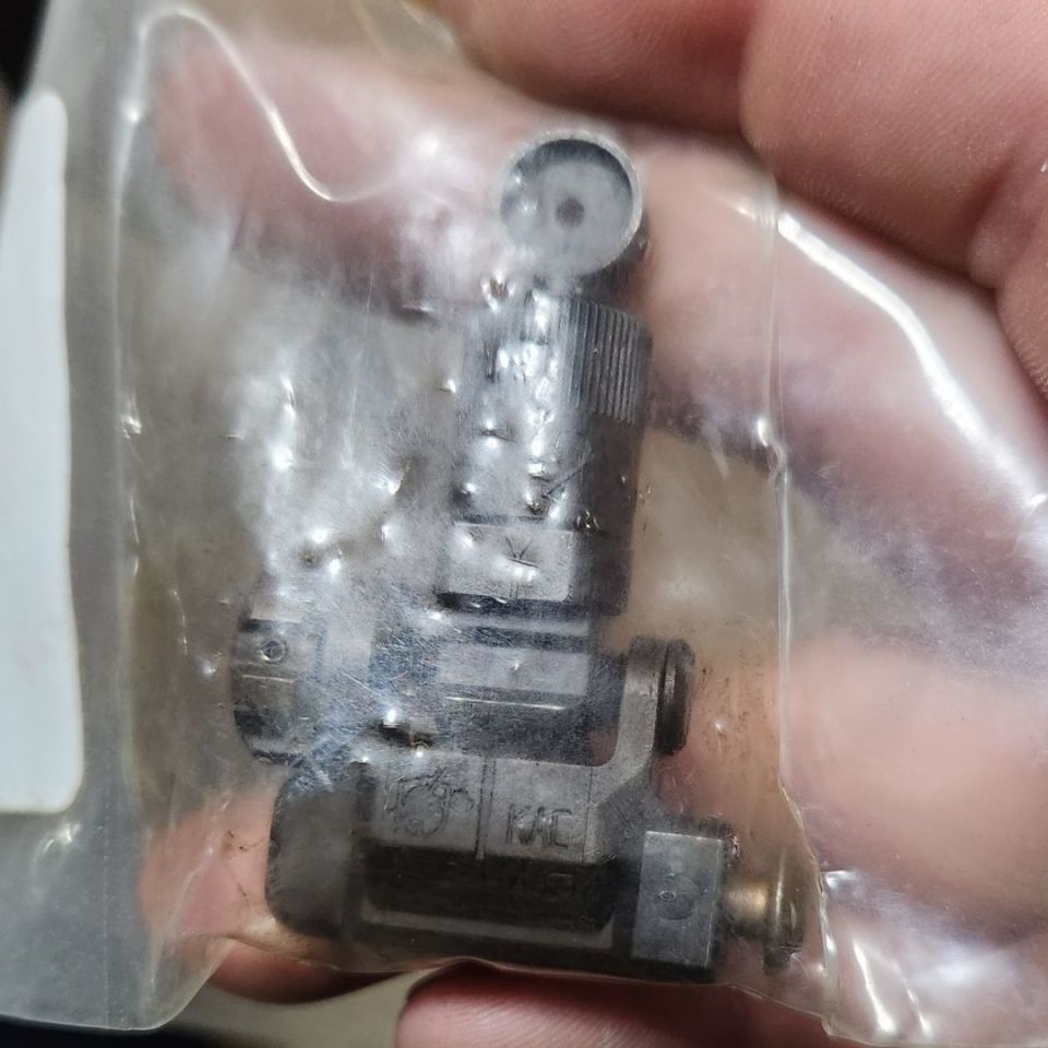 Post 4 - KAC rear (Brown petina)