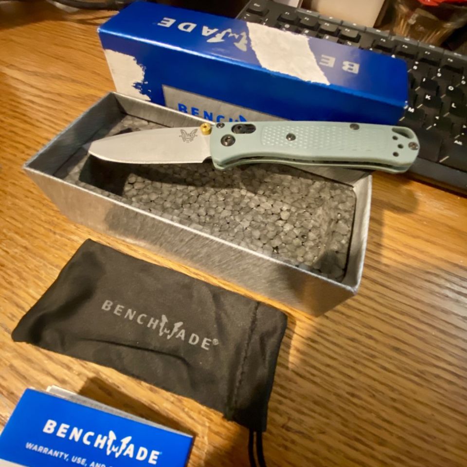 Post 3 - NIB benchmade 533 minty 