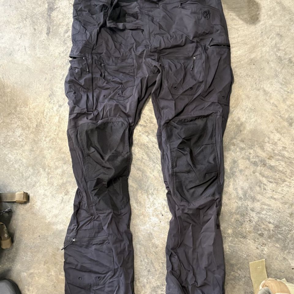 Post 3 - Born Primitive Assault pant 38