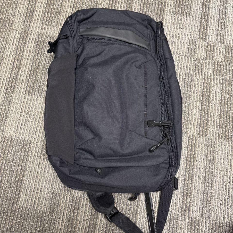 Post 5 - Vertx Gamut sling 18L
