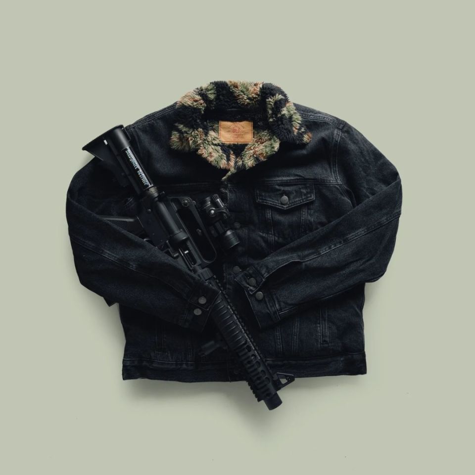 Post 1 - Large Quilo Black/Tiger truck