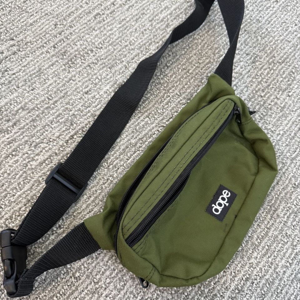 Post 3 - DOPE Fanny pack