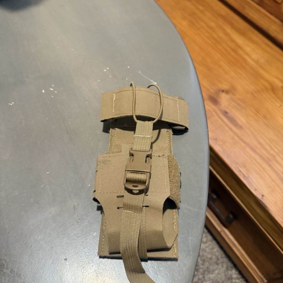 Post 1 - Spiritus radio pouch