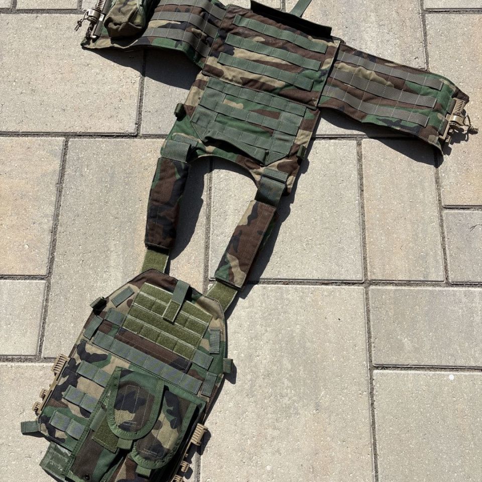 Post 1 - LBX 0300 M, M81 Woodland 