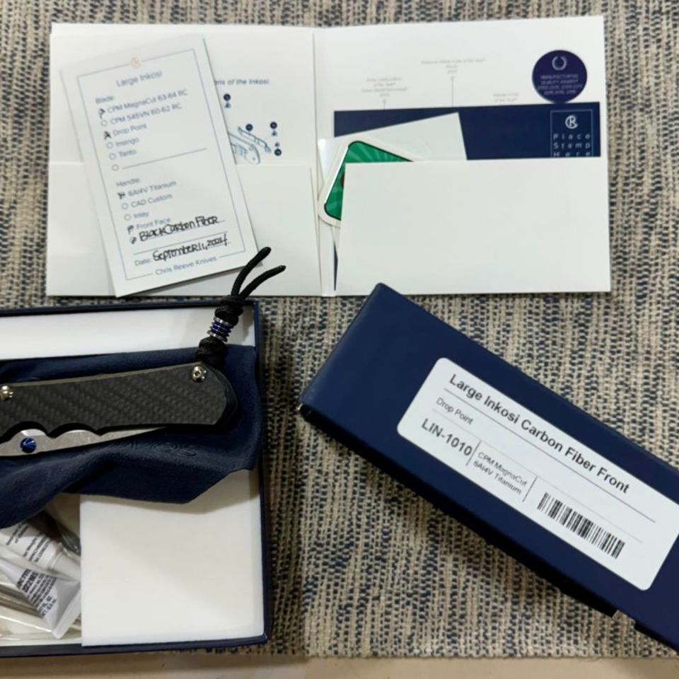 Post 1 - Chris Reeve Knife Art 