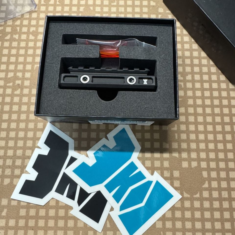 Post 1 - Kastle EXPS Mount BLK BNIB