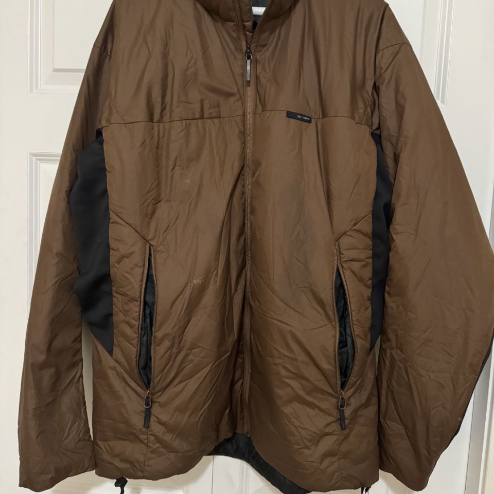 Post 1 - Arc’Teryx XXL-L. Jacket (XL-L)