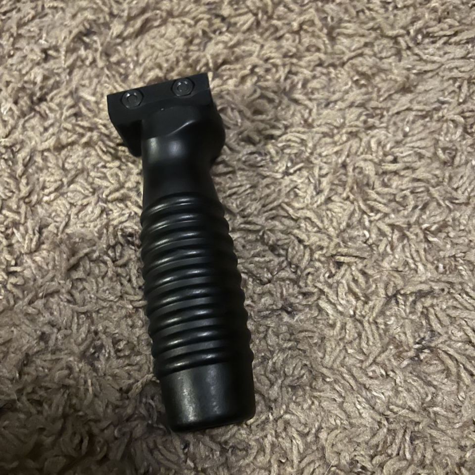 Post 2 - Molot AK Folding Foregrip