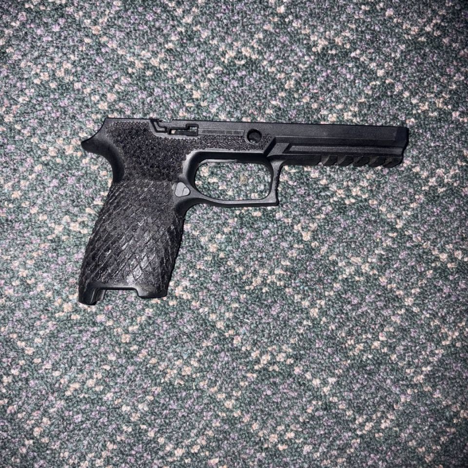 Post 1 - P320 Full Size frame