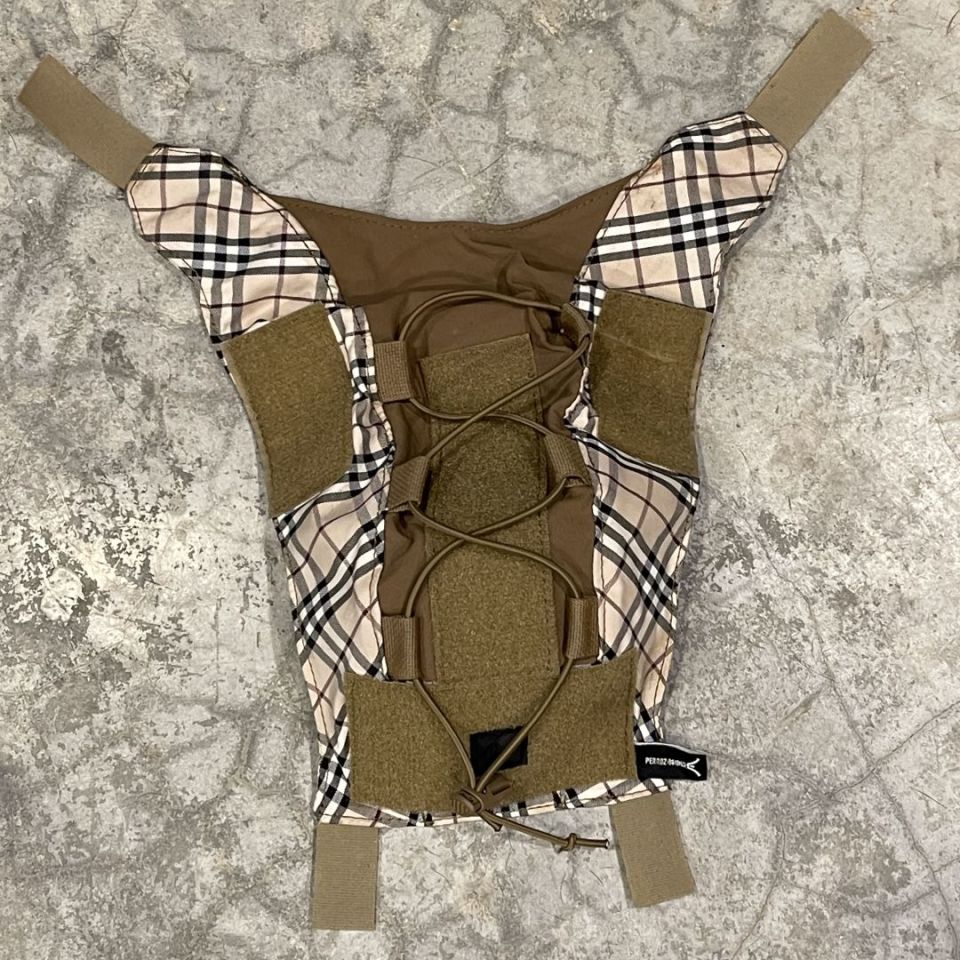 Post 3 - Burberry Qilo helmet cover 