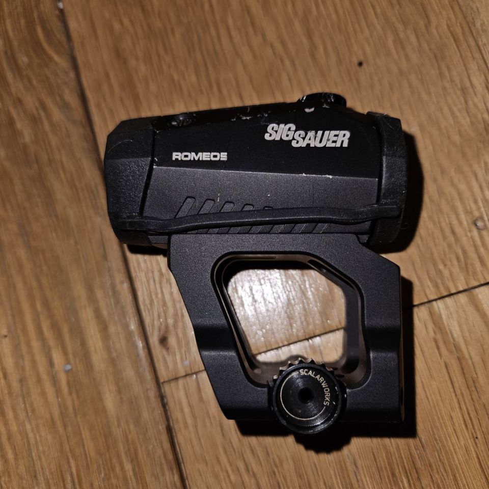 Post 5 - Sig Romeo 5 with Leap mount