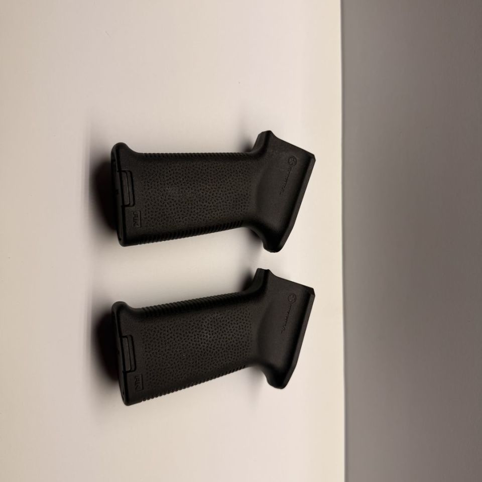 Post 4 - Magpul AK Grip