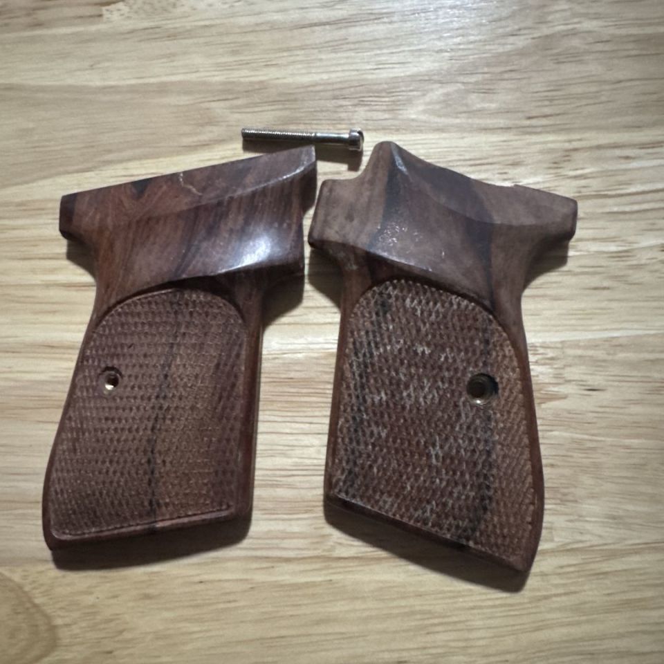 Post 1 - Wood Grips Possibly Walther PP