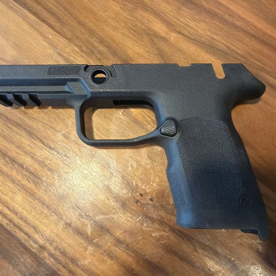 Post 1 - Magpul P320 EHG SG9 Grip 