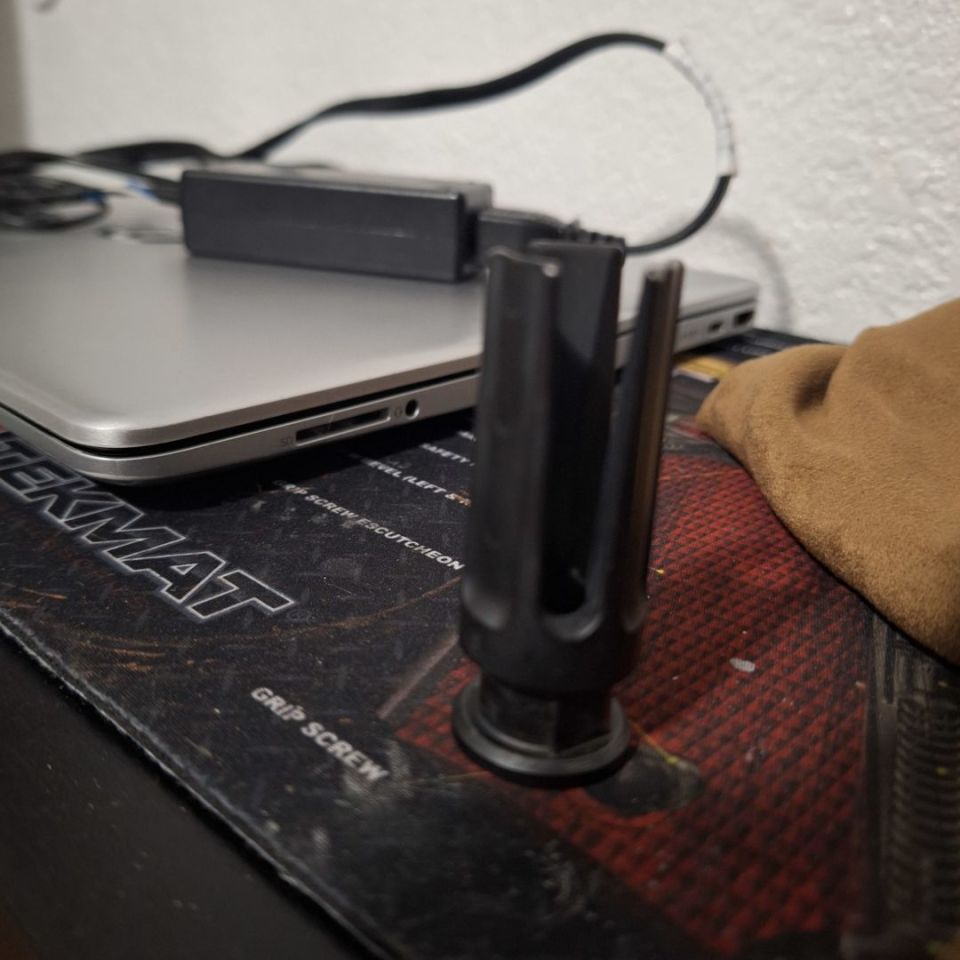 Post 1 - Sig tread flash hider PRICE DROP