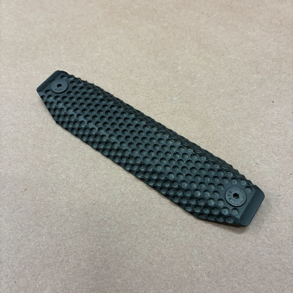 Post 3 - RailScales G10 XOS M-LOK Grip 