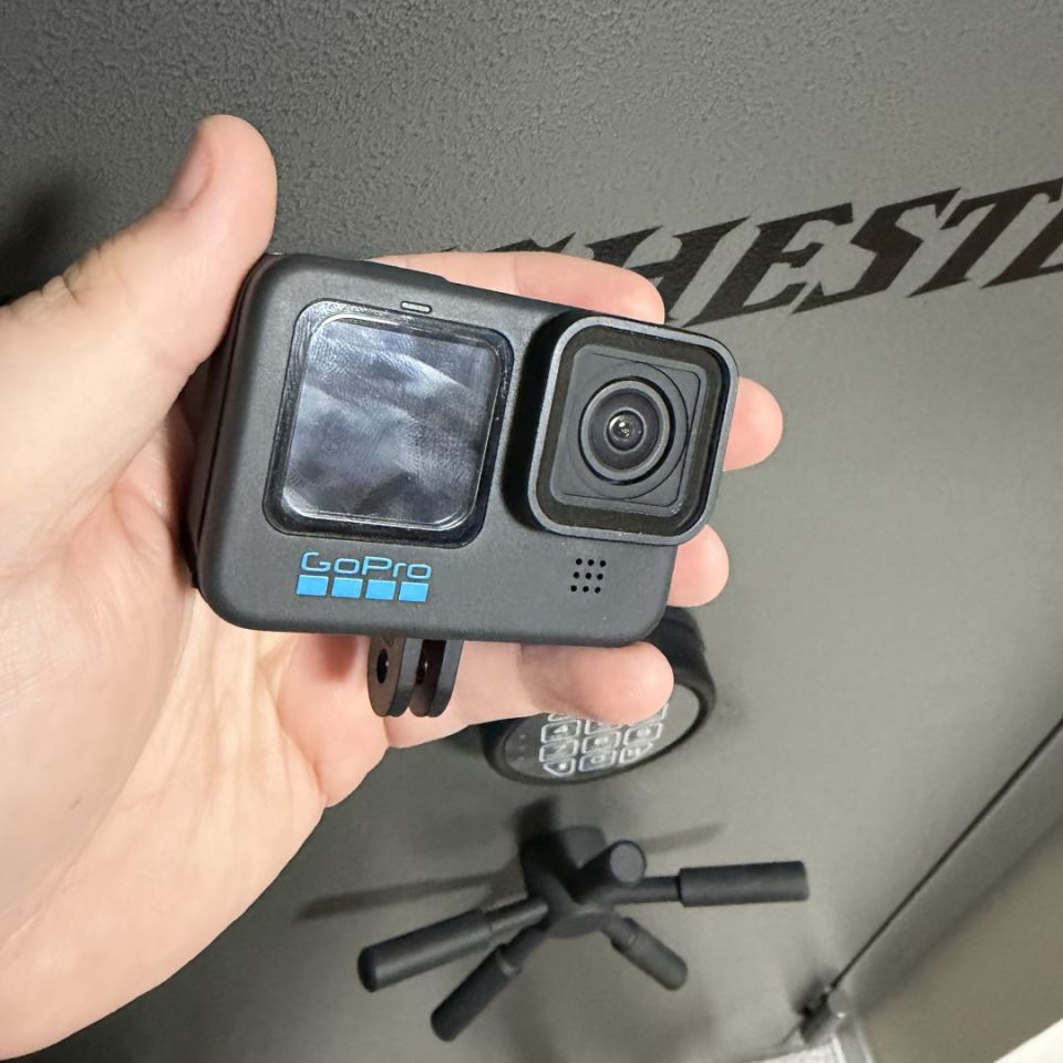 Post 2 - GoPro Hero11 w/ 5 batteries 
