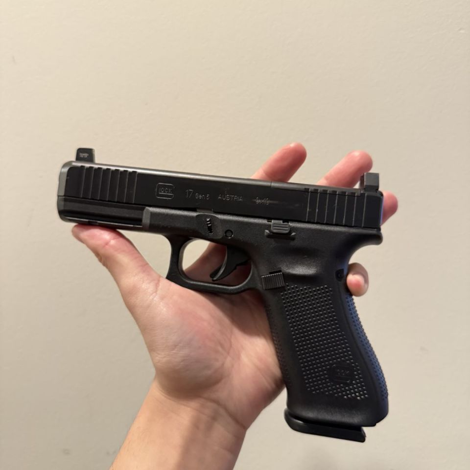 Post 4 - Used Glock 17 g5 