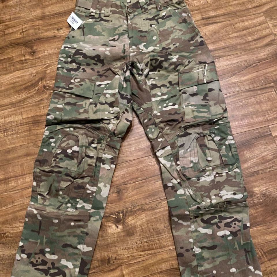 Post 2 - NWT US ARMY COMBAT PANTS S/S 50shipped