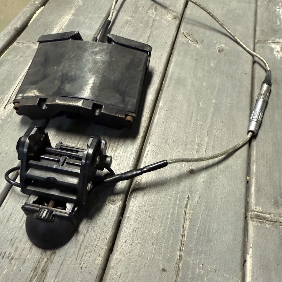 Post 1 - Anvis NVG Mount w/battery Pack