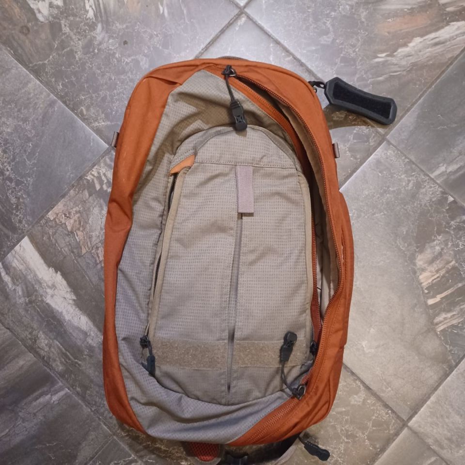 Post 1 - Vertx Sling Bag Like New