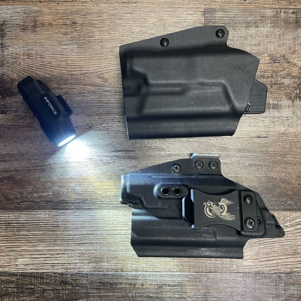 Post 1 - S&W 2.0c holsters w/light