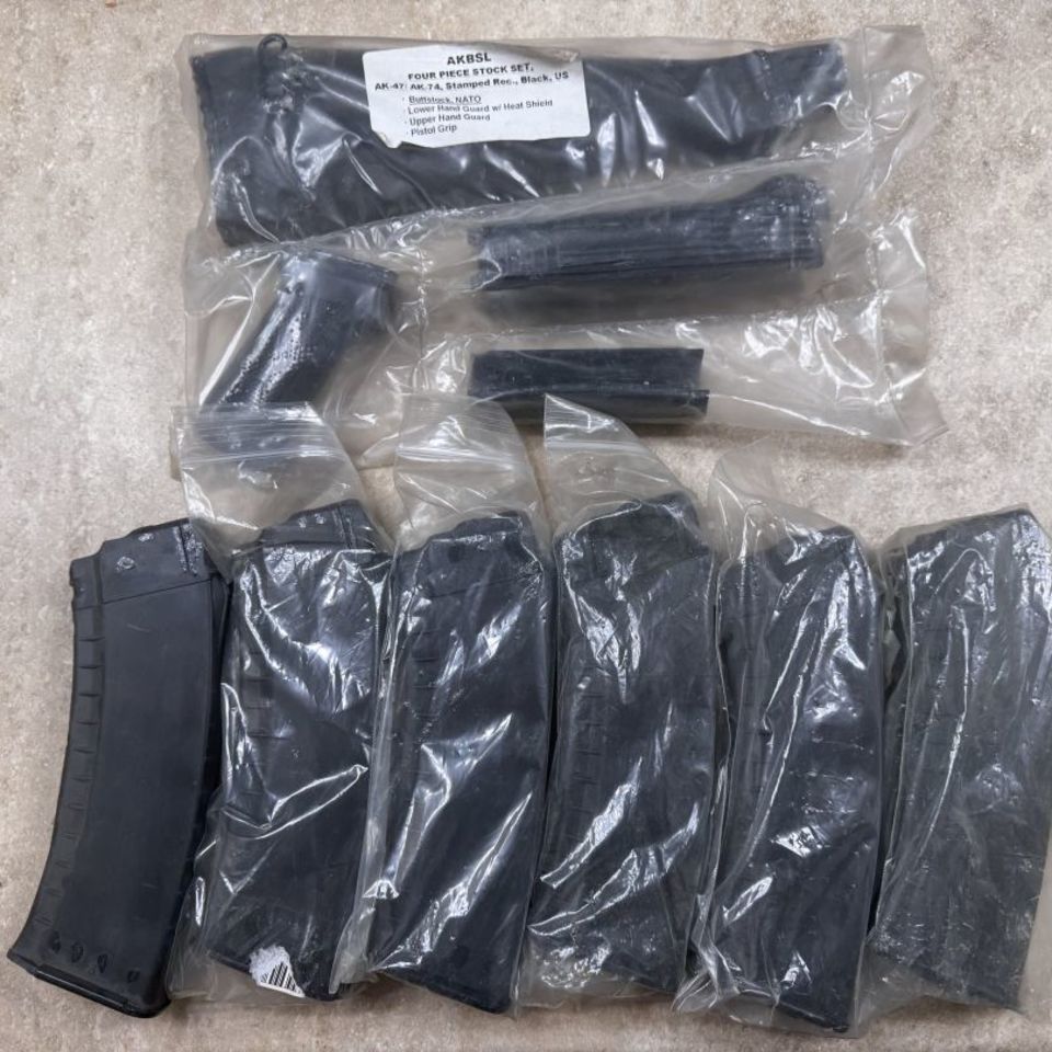 Post 2 - Arsenal kit & mags