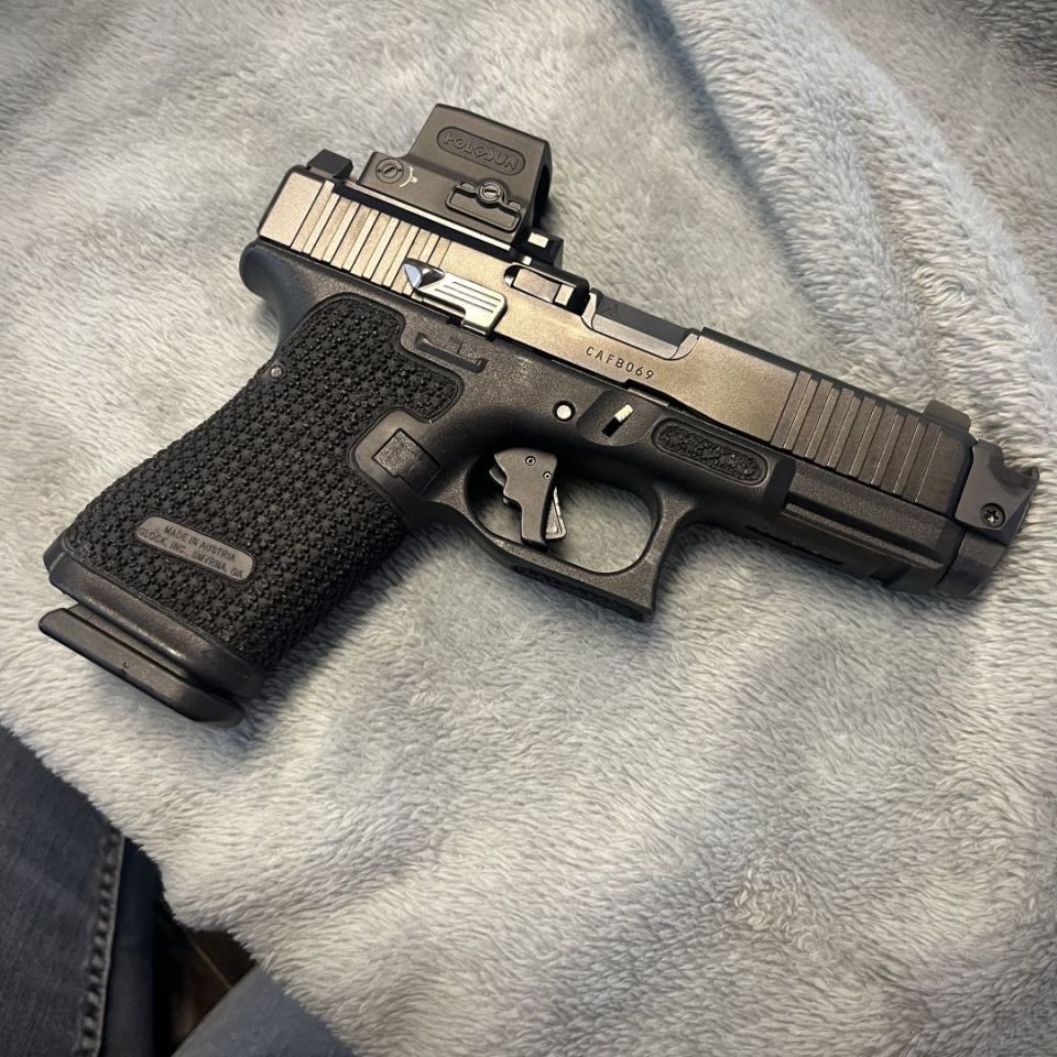 Post 1 - Black Phoenix Glock 19 Gen 5