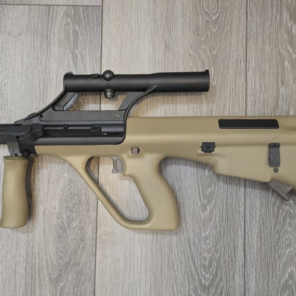 Post 4 - Steyr AUG A3M1 5.56