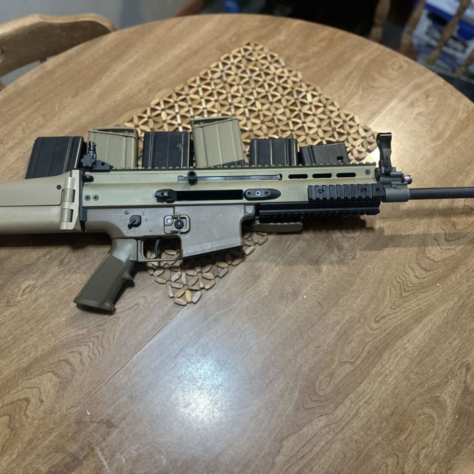 Post 1 - Scar 17 5 mags w/ upgrades