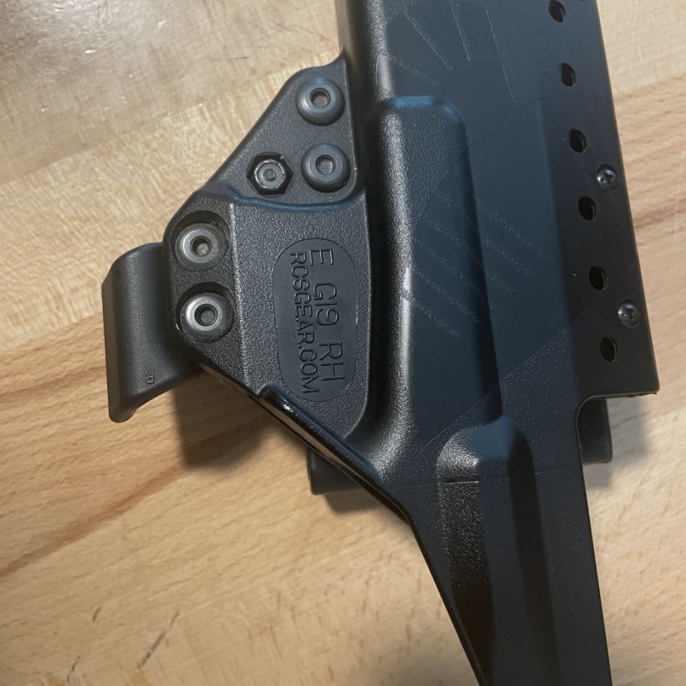 Post 1 - Rav. Con  Eidolon Glock 19 