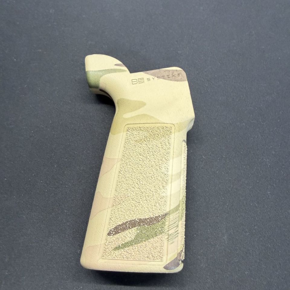 Post 2 - B5 Camo Grip