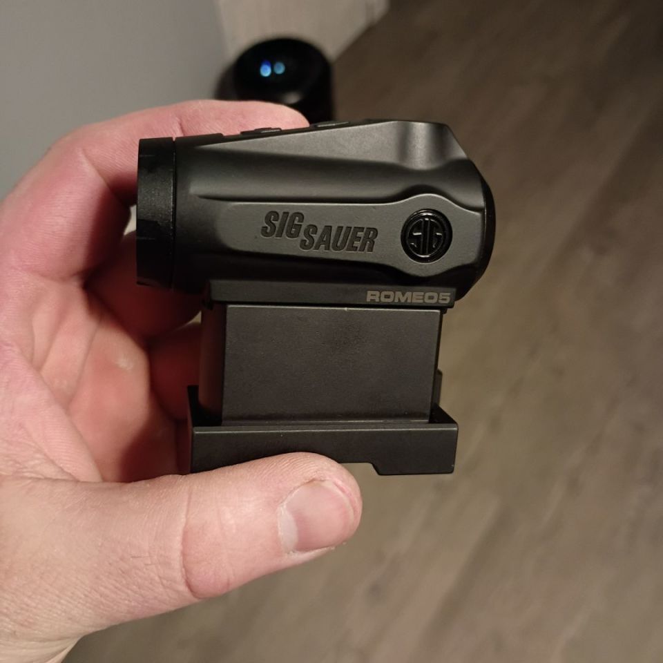 Post 1 - Sig Romeo 5 larue qd mount