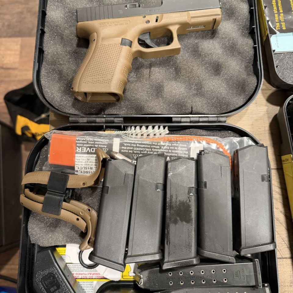 Post 2 - 40 cal Glock 23 fde gen 4 