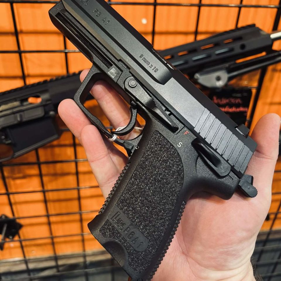Post 4 - H&K P8 A1