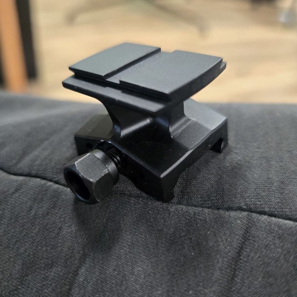 Post 5 - Reptilia 509t mount 