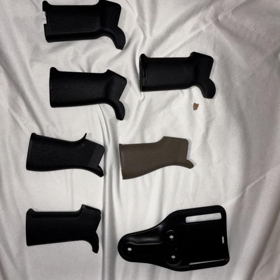 Post 1 - AR Grips / furniture