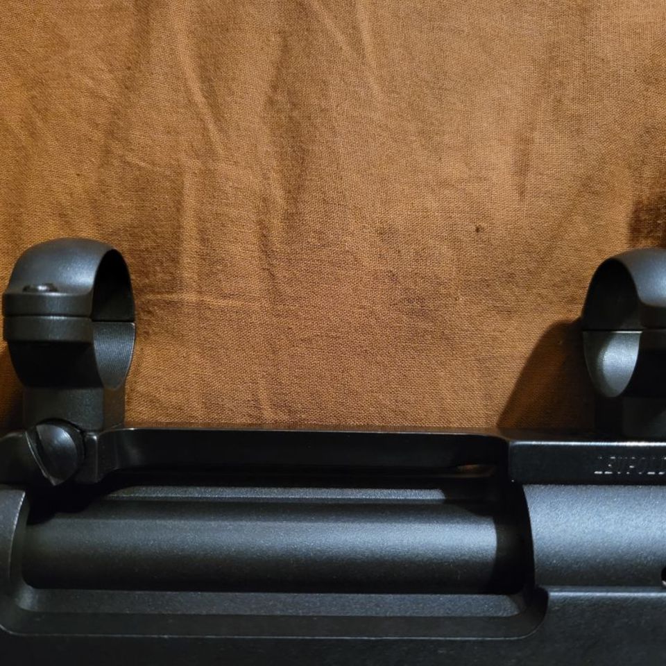 Post 1 - Leupold Base/Rings Rem.700 LA