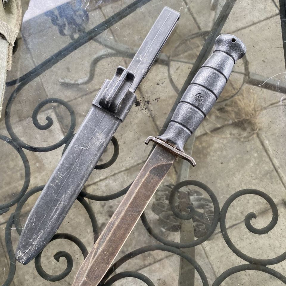 Post 2 - Vintage Glock Knife Round Logo