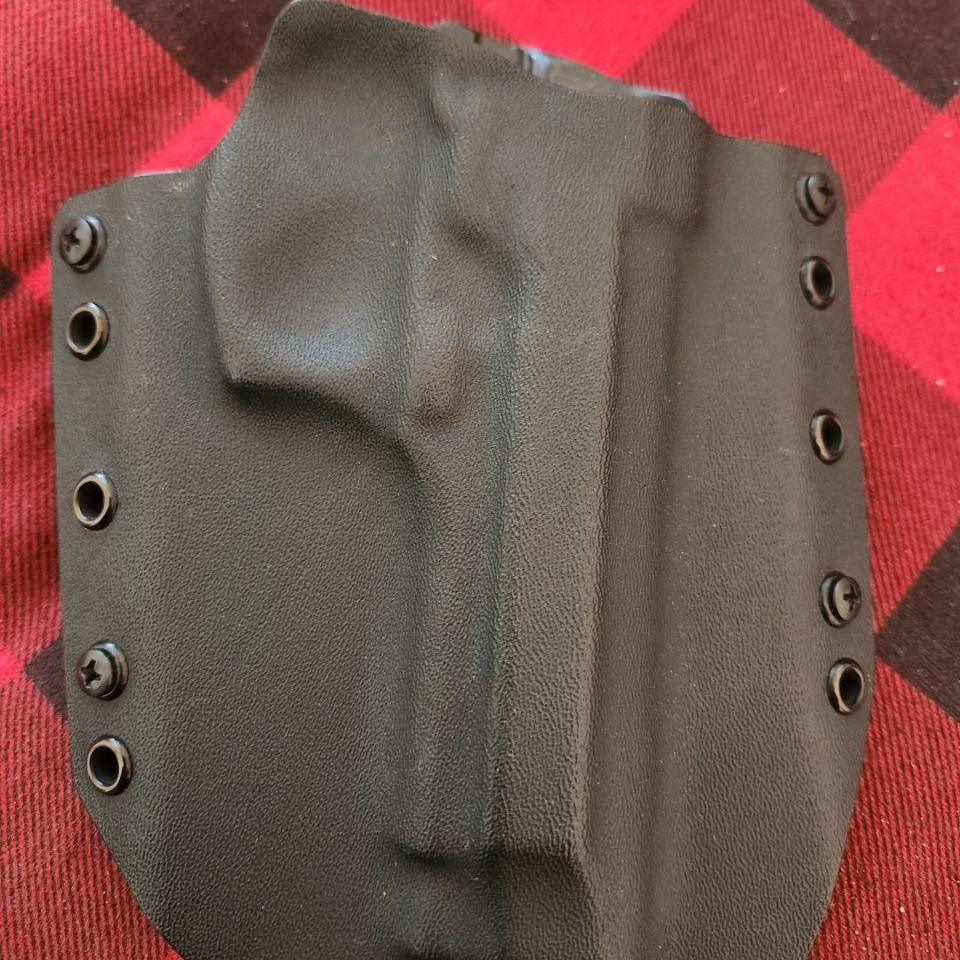 Post 5 - Raven Concealment Beretta 92 