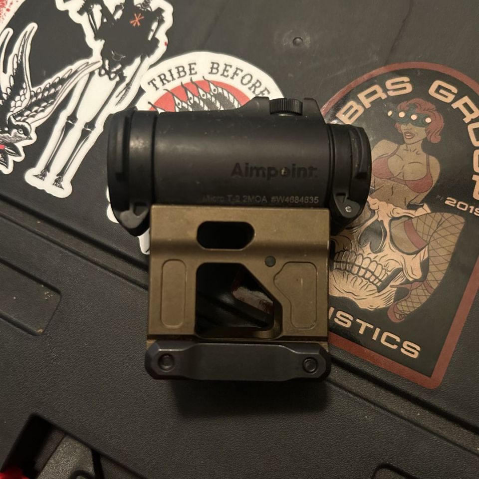 Post 5 - Aimpoint t2 w/unity mount/kac