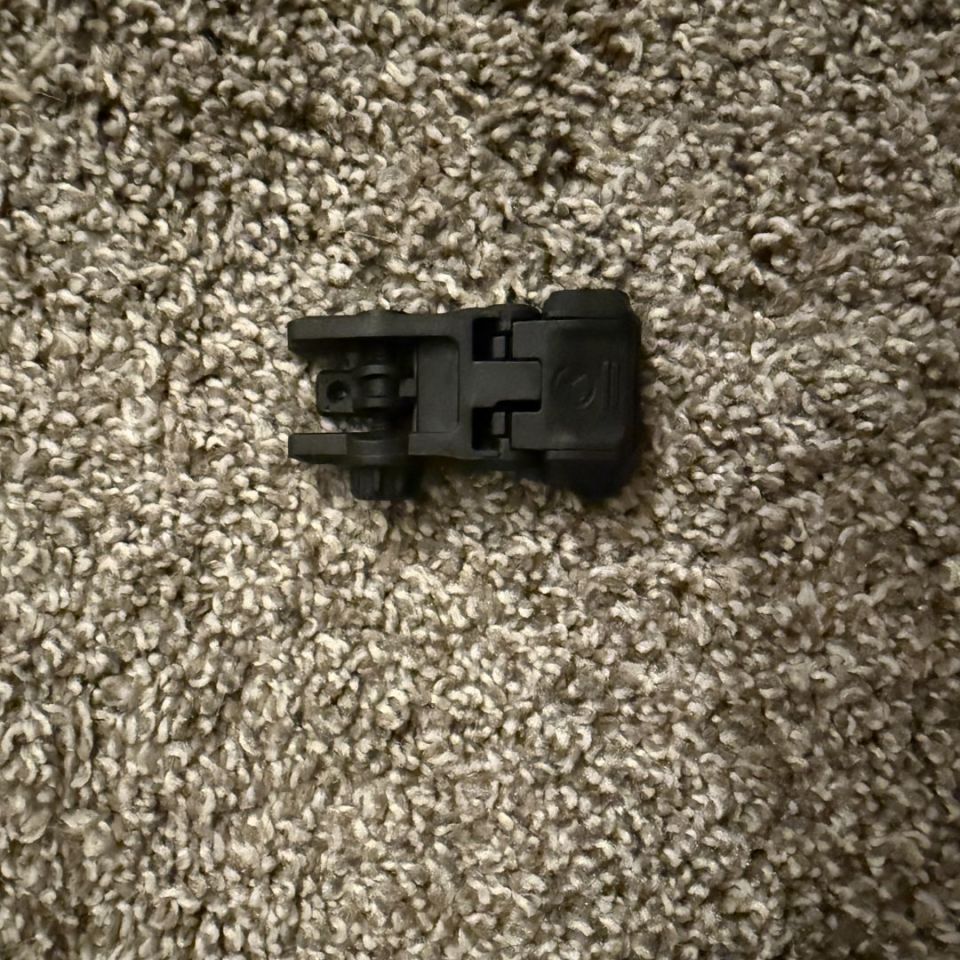 Post 4 - AR Parts/Grip/Sight