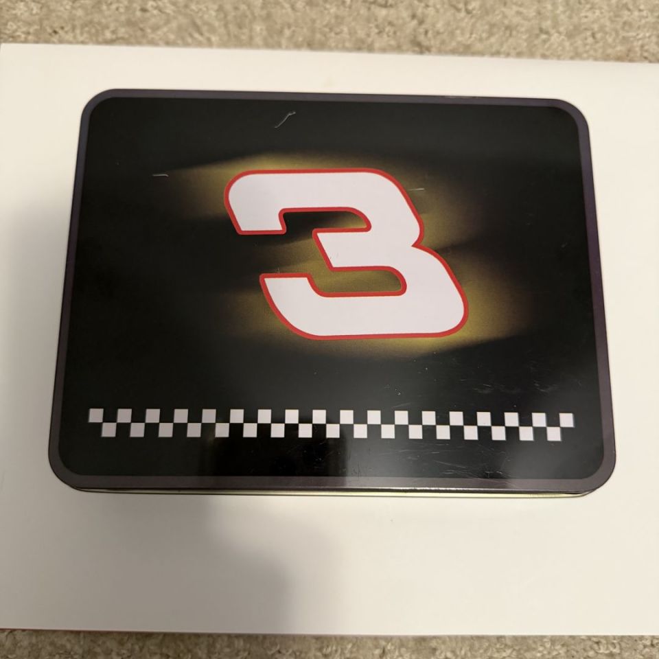 Post 3 - Dale Sr watch/knive set