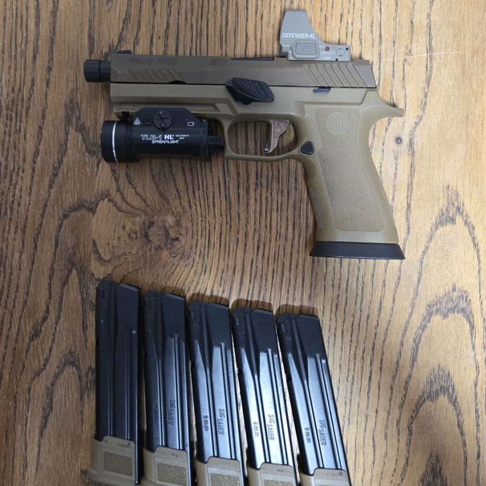 Post 3 - Sig p320 M17 W/ Extras