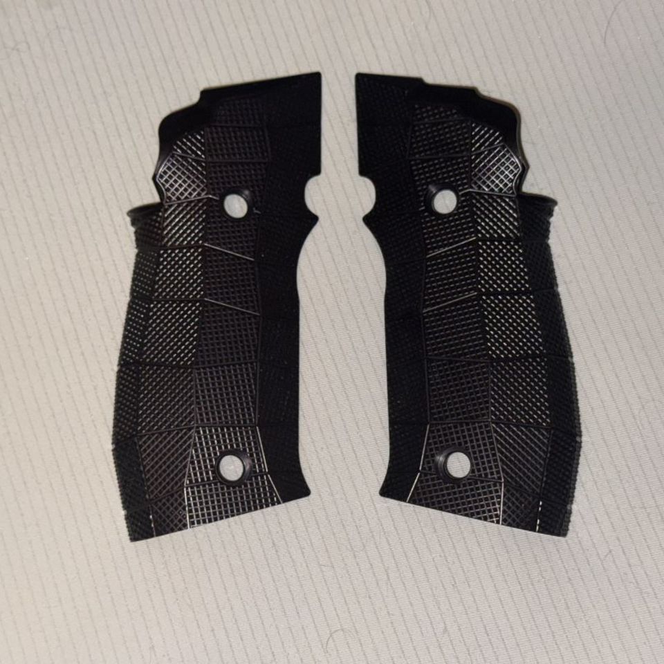 Post 2 - P226 SAO Aluminum Lok Grips