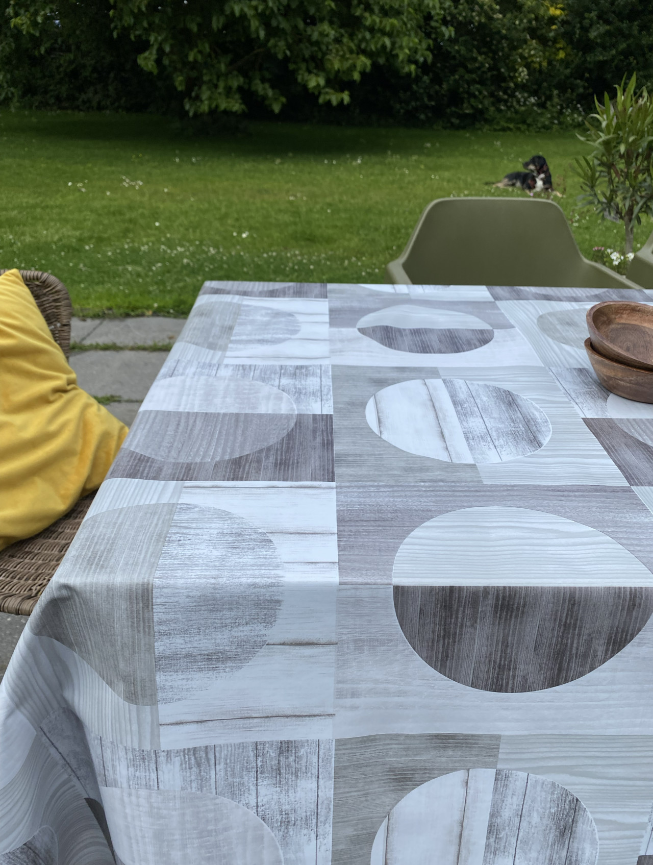 Tafelzeil Mixed wood shapes grey