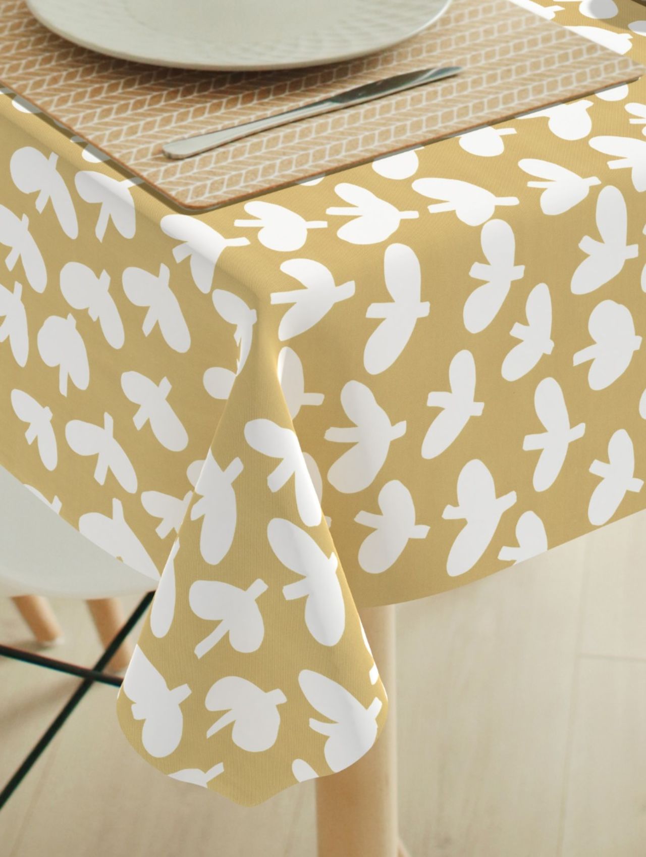 Lola fly away oatmeal