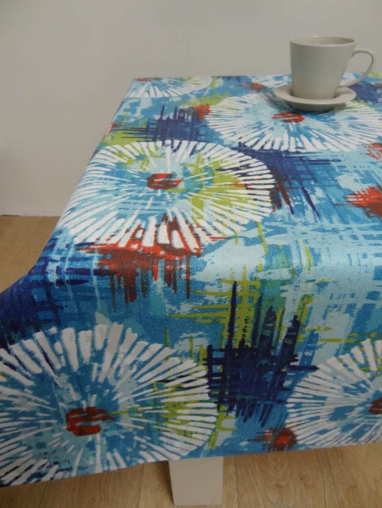 Firework explosion aqua 280 cm