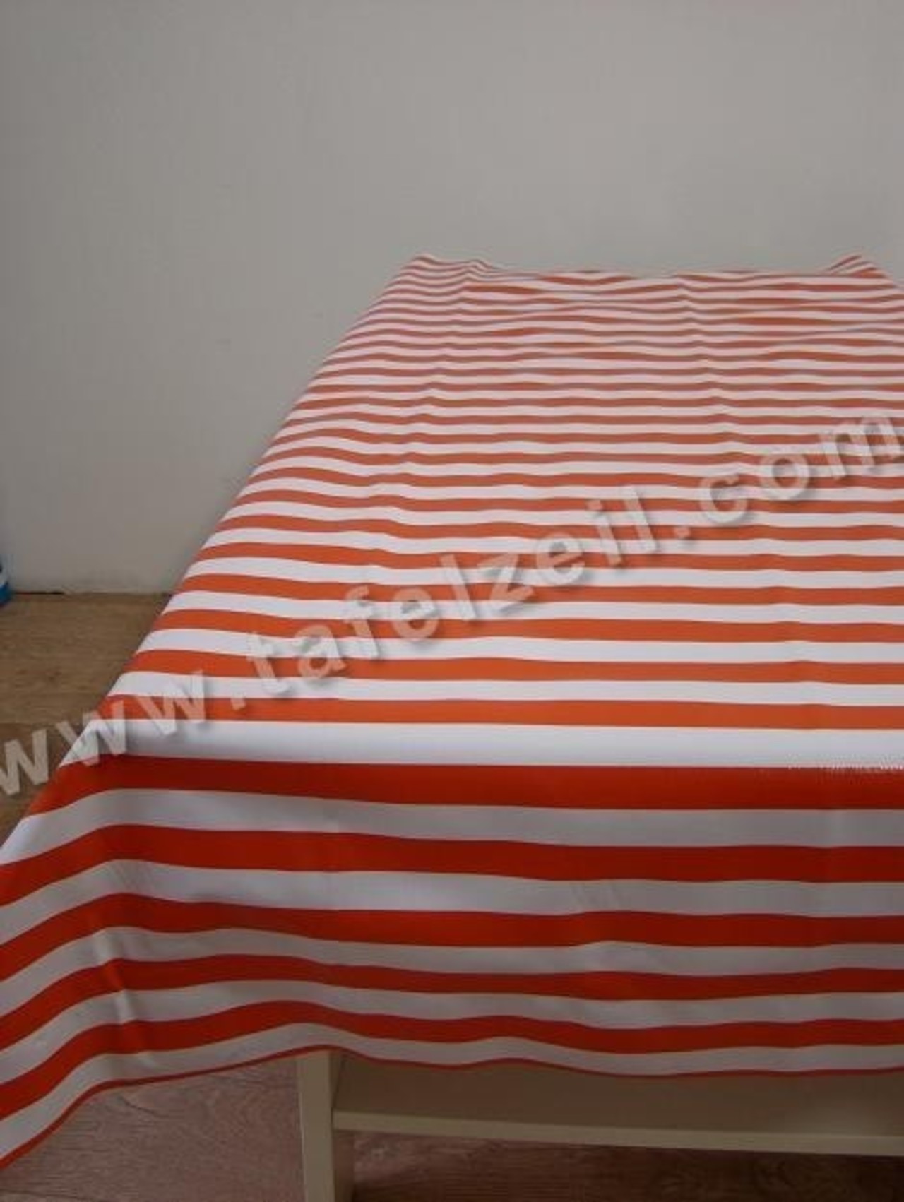 Streep smal oranje