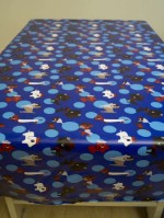Retro hondjes blauw-rood pvc 